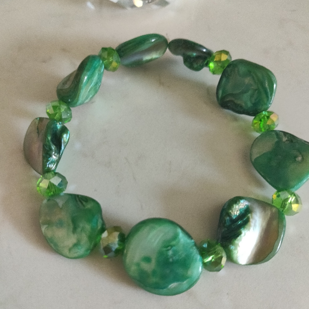 Shell bracelet - Picture 2 of 5